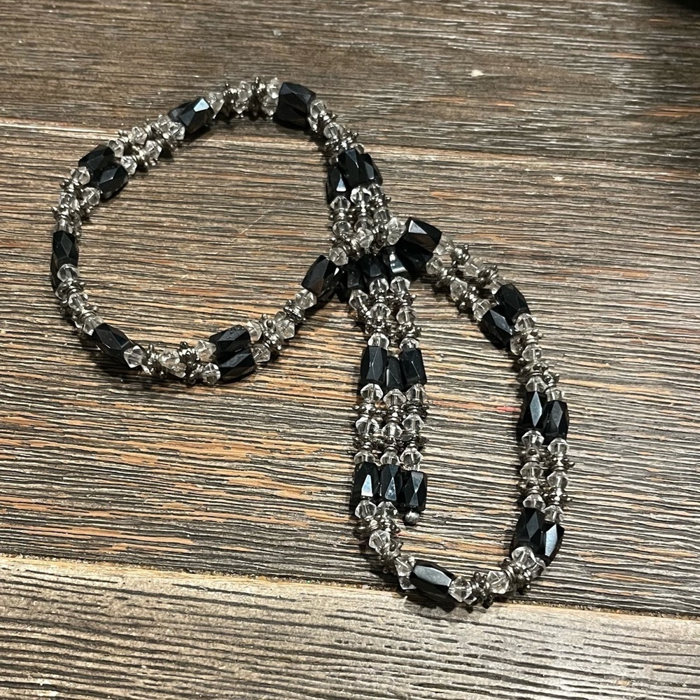 Fun! Magnetic Elegant Black and Silver Beaded bracelet/choker fidget - Picture 4 of 5